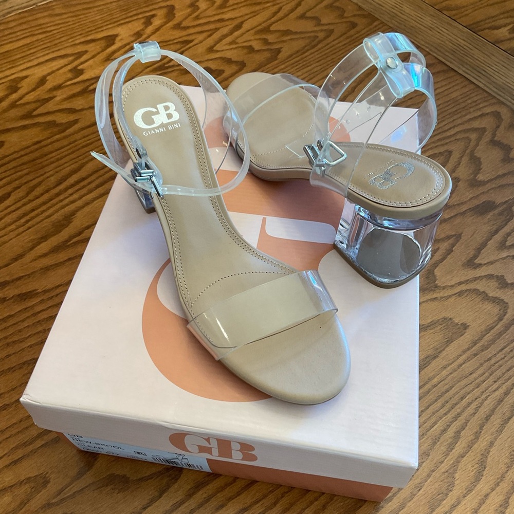 NIB GB New-Skool Style, Clear Vinyl Block Heel Sandals, Women’s Sz 8.5